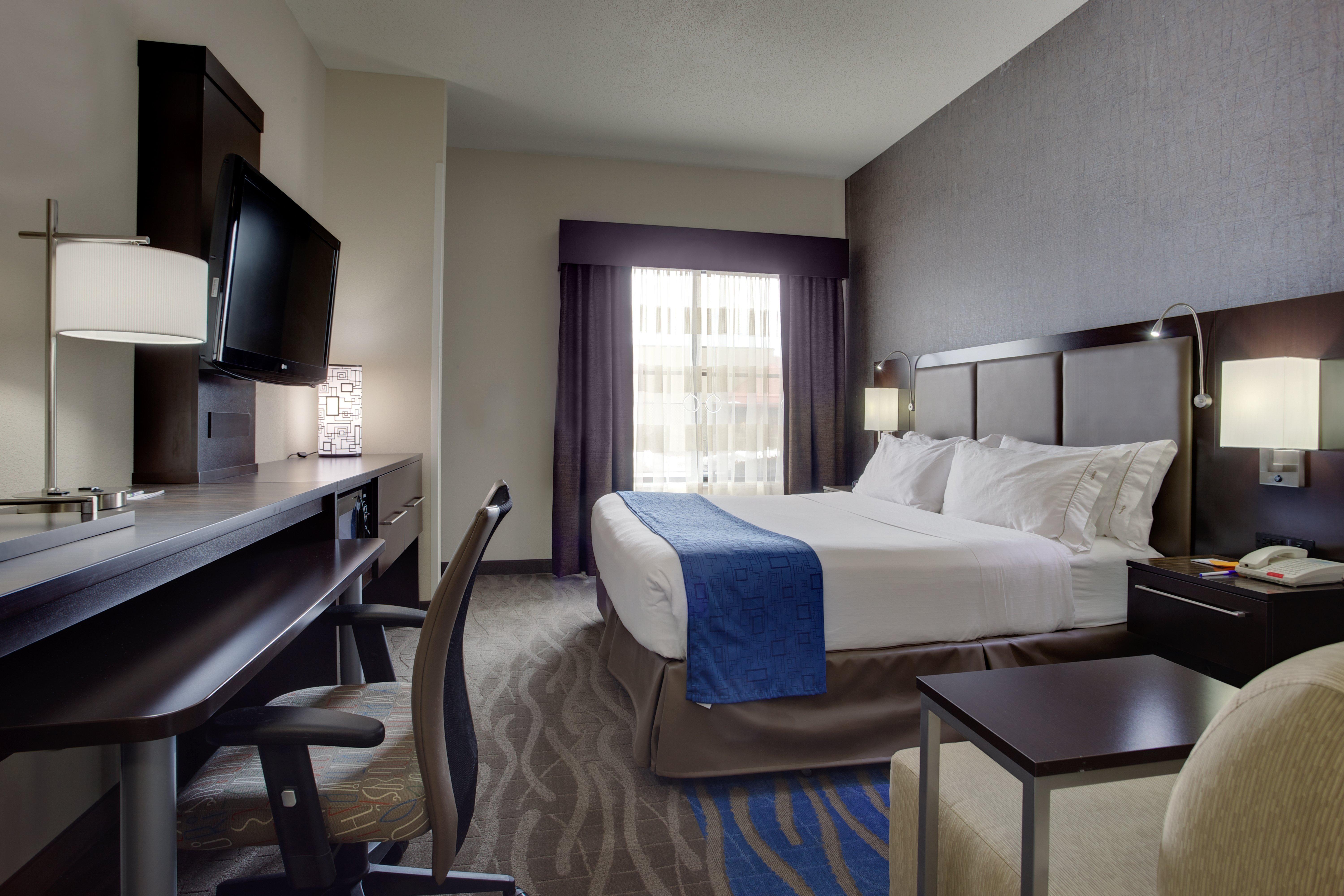 Holiday Inn Express Hotel & Suites Meadowlands Area By Ihg Carlstadt Exterior foto